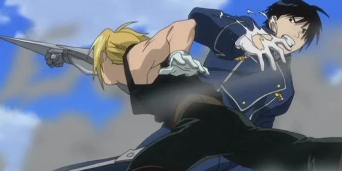 Edward Elric và Roy Mustang thảo luận với nhau trong Fullmetal Alchemist Brotherhood