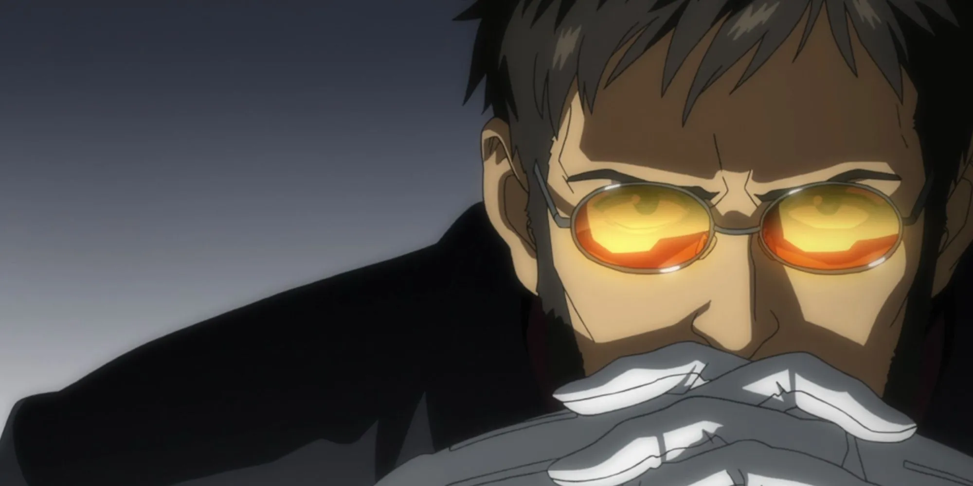Gendo Ikari với gương mặt lạnh lùng trong Evangelion, thể hiện sự tập trung vào kế hoạch Human Instrumentality của ông ta