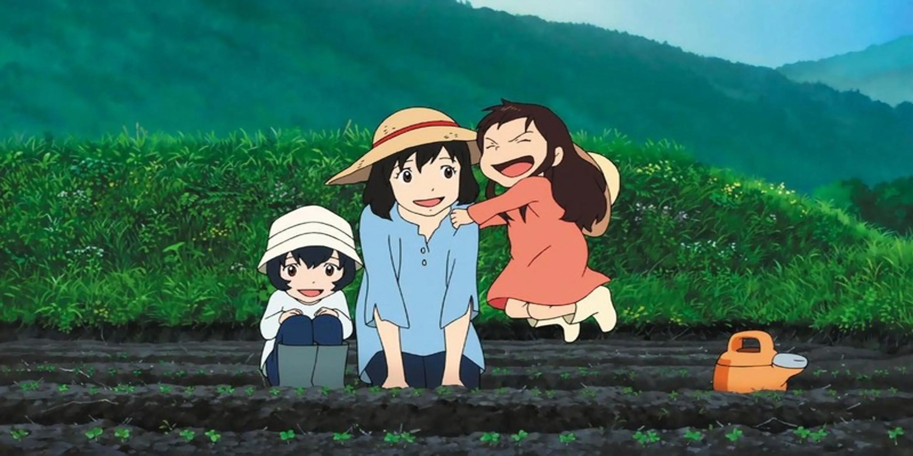 Người mẹ Hana cùng hai con lai sói Yuki và Ame trong anime Wolf Children