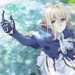 Violet Evergarden trong bộ trang phục búp bê tự động viết thư, ánh mắt nhìn xa xăm, thể hiện sự tĩnh lặng sau hành trình chữa lành