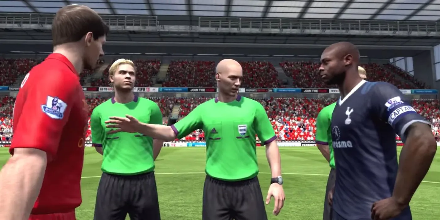Cầu thủ Steven Gerrard và William Gallas cùng trọng tài trên sân trong FIFA 13, minh họa yếu tố Icons trong Career Mode EA FC.