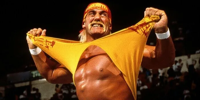 Hulk Hogan trong trang phục đô vật, biểu tượng của WWE những năm 1980