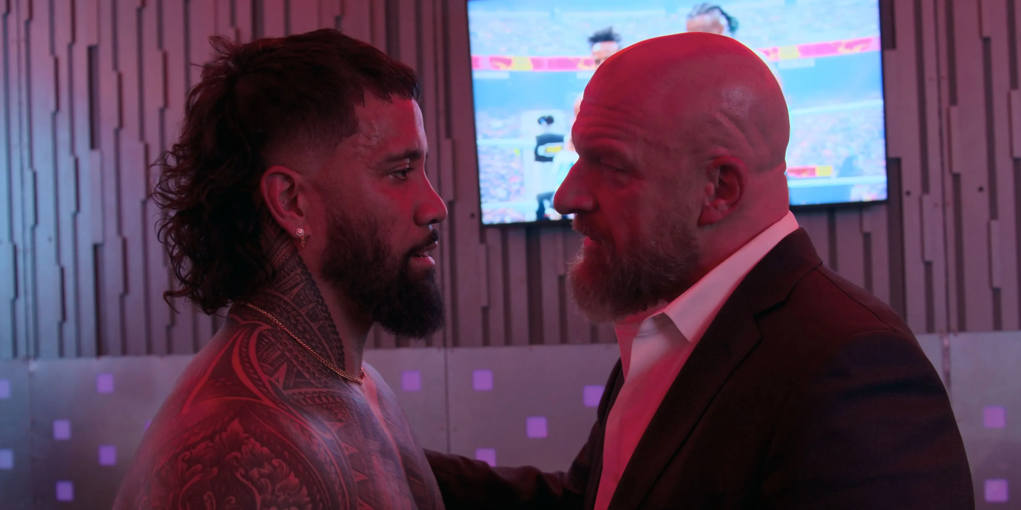 Jey Uso và Triple H thảo luận chiến lược hậu trường trong series WWE Unreal