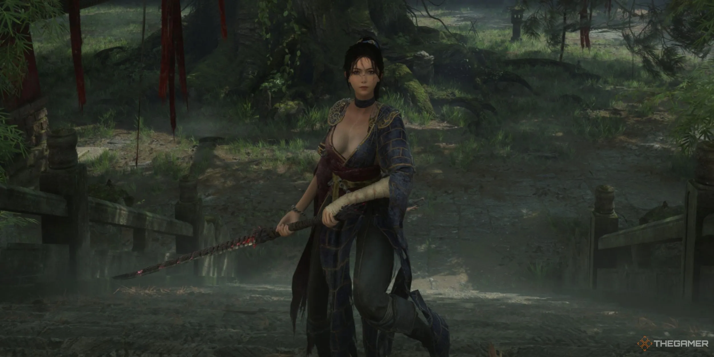 Wuchang Fallen Feathers: Nhân vật chính Bai Wuchang sử dụng Thanh Long Kiếm Roi (Lashing Whip Longsword) trong trận chiến, thể hiện lối chơi Souls-like chặt chẽ.