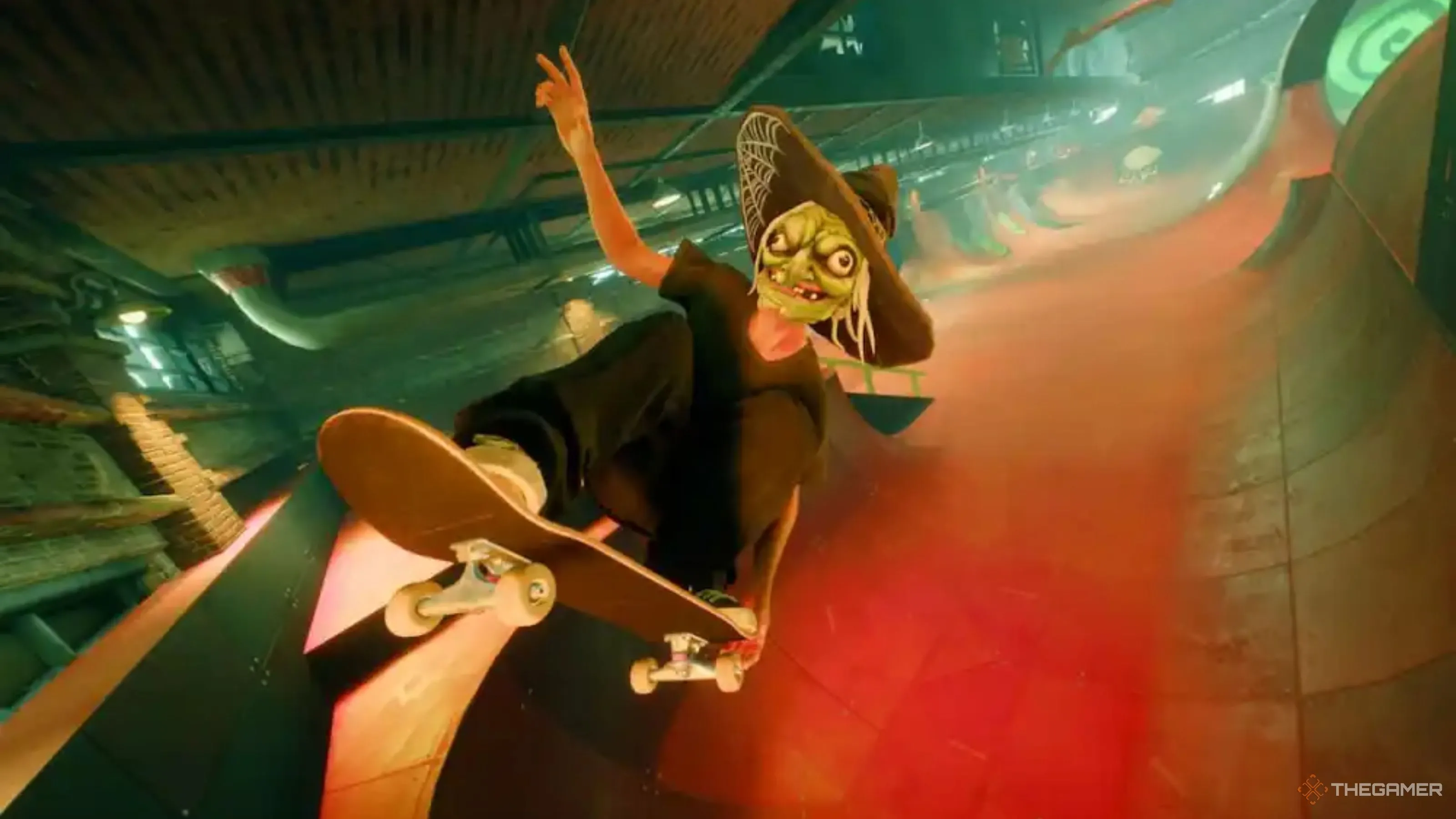 Nhân vật Skate mặc trang phục phù thủy trong sự kiện Skate-o-Ween, trang trí Halloween rõ rệt