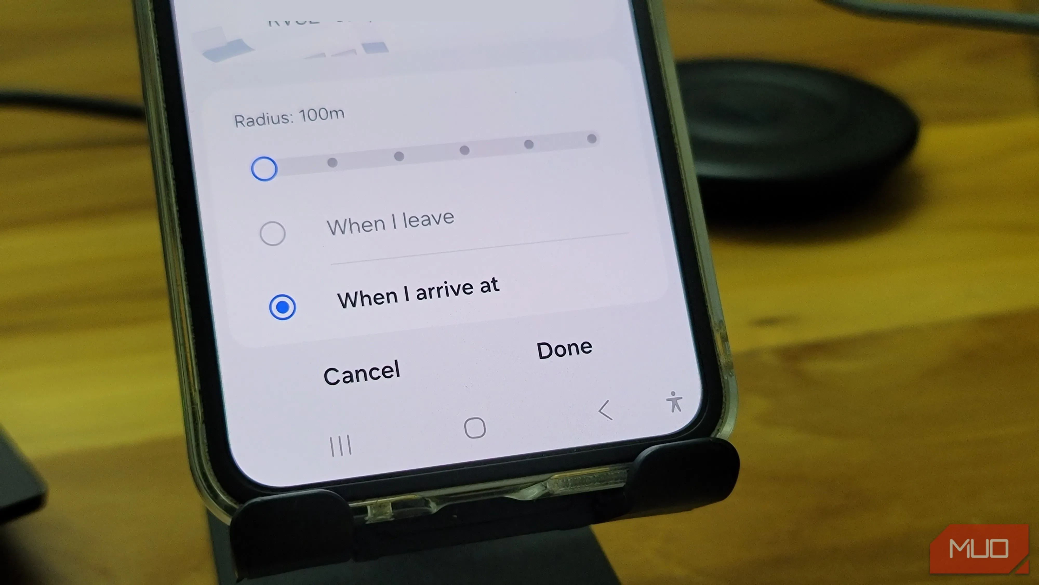 Tùy chọn nhắc theo vị trí trong Samsung Reminder với khả năng chọn Arrive/Leave và quản lý các nhắc theo Place tile